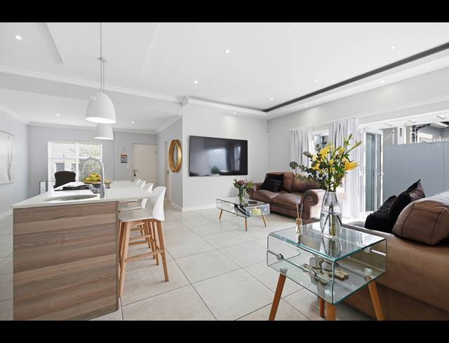 3 BEDROOM FREESTANDING FOR SALE IN SANDOWN